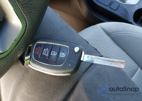 2017 Hyundai Santa Fe Sport 2.4L z USA, uszkodzony, nr VIN 5XYZT3LB2HG403254